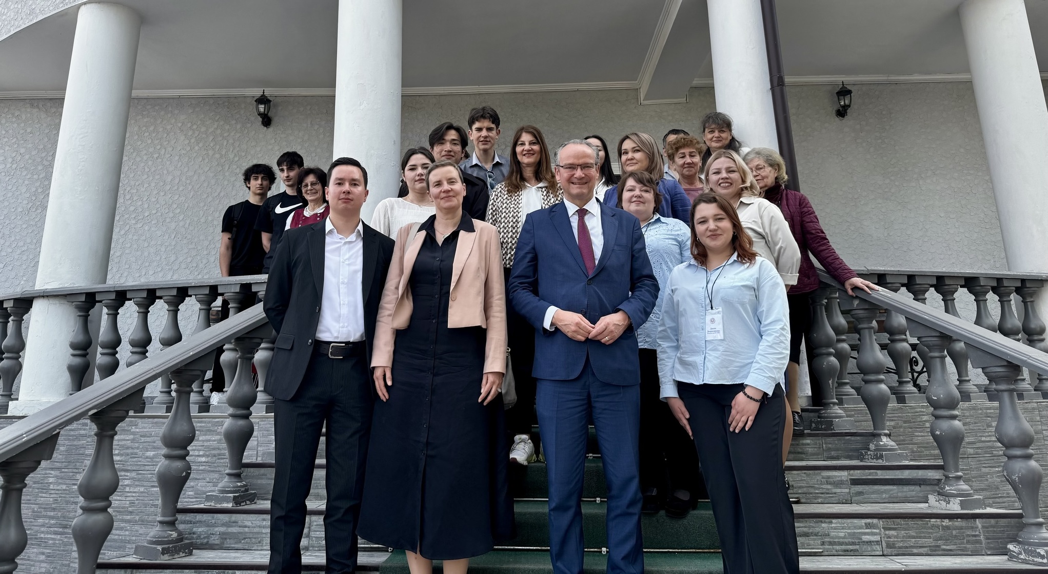 Staatsminister Gunther Krichbaum, MdB besucht deutsche Minderheit in Kirgisistan