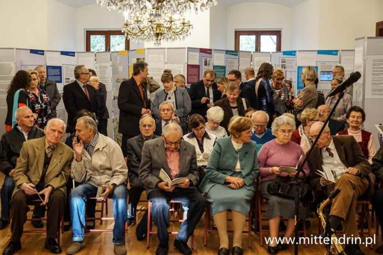 IN ZWEI WELTEN - 25 DEUTSCHE GESCHICHTEN wurde im Piastenschloss in Ratibor eröffnet
