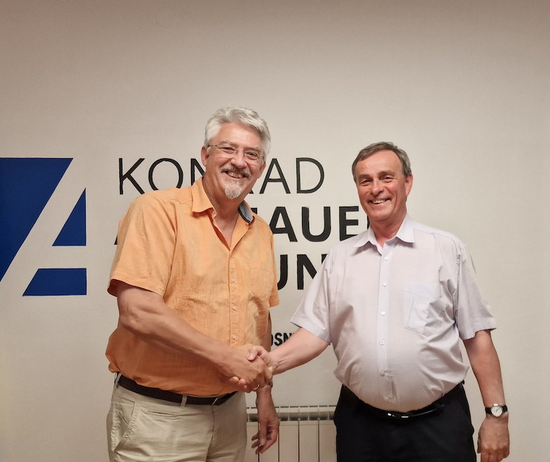AGDM-Sprecher Bernard Gaida zu Gast bei der Konrad-Adenauer-Stiftung in Sarajevo AGDM-Sprecher Bernard Gaida zu Gast bei der Konrad-Adenauer-Stiftung in Sarajevo