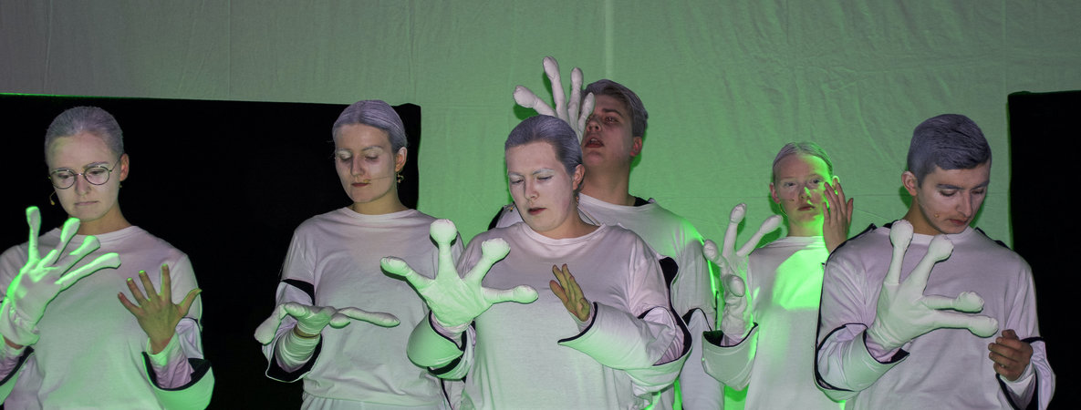 Theaterstück „Amphibien“ feiert Premiere in Kiel